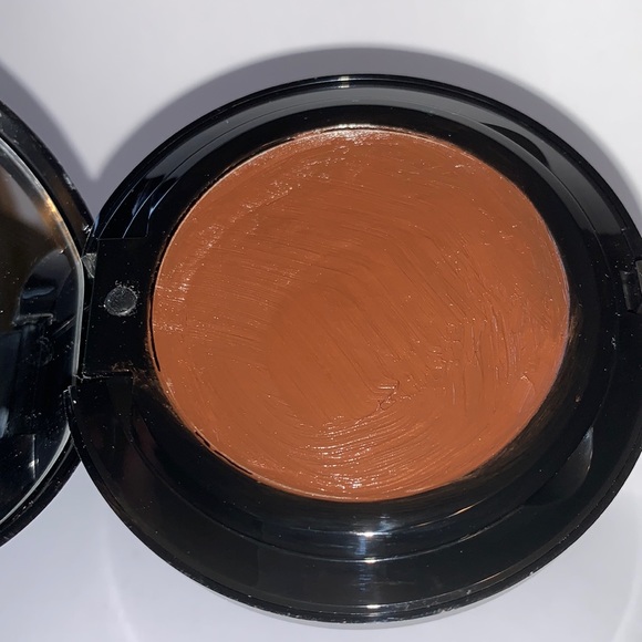 10 Espresso Skin Moisture Compact Foundation - Picture 5 of 11